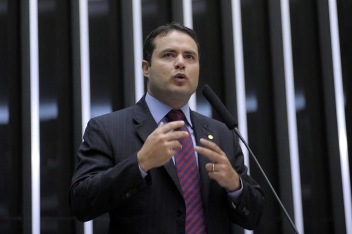 Proposta de Renan Filho altera prazo para o estágio de estudantes