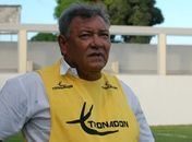 Itabaiana negocia com técnico Freitas Nascimento
