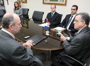 Governador em exercício, Sebastião Costa Filho, durante reunião com representantes do Iteral
