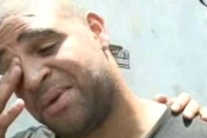 Adriano defende ida à favela e chora ao lembrar do pai