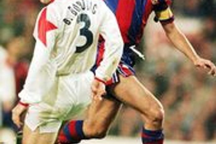 Ex-zagueiro do Barcelona e dirigentes romenos são condenados à prisão