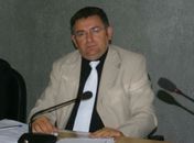 Vereadores querem explicação sobre desabamento de teto