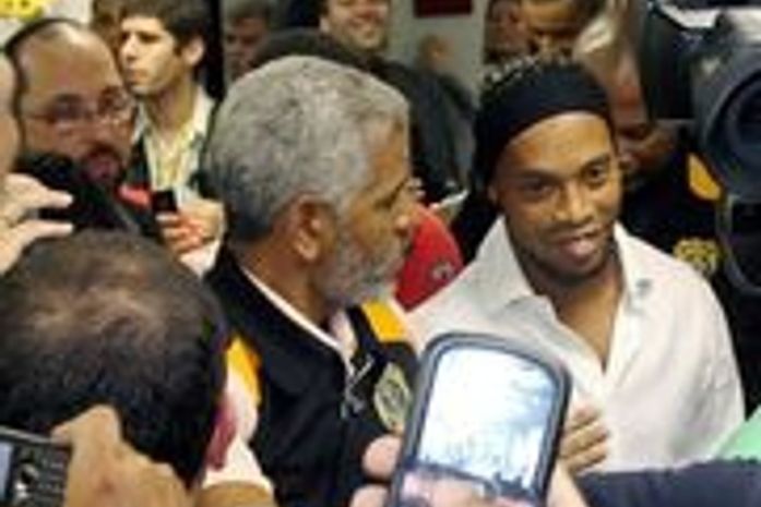 Fla chega no máximo a R$ 11 milhões para acordo com Ronaldinho