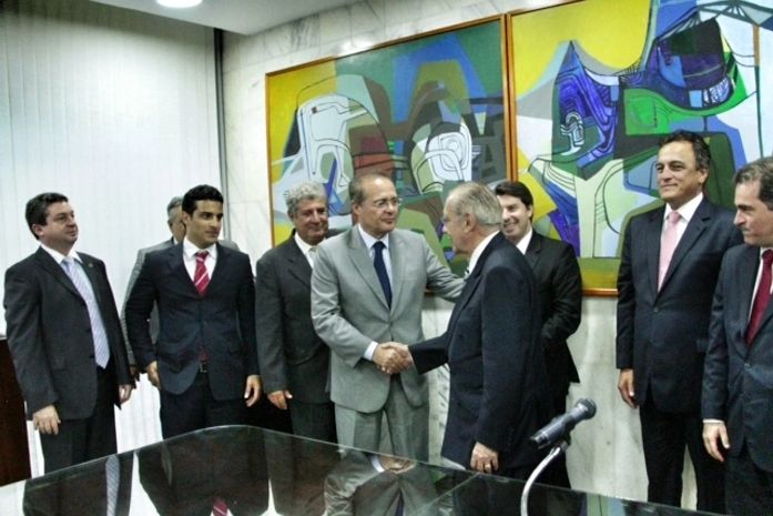 O presidente do Senado, José Sarney, reconheceu o empenho de Renan para efetivação desta parceria