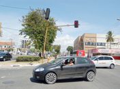 SMTT instala semáforos modernos e sinaliza vias