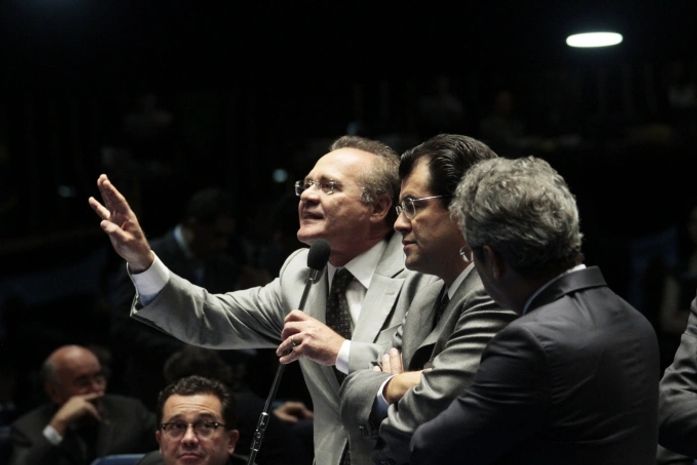 No plenário do Senado, Renan pediu a aprovação da MP que reduz a tarifa elétrica