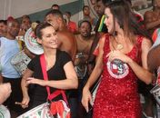 Cleo Pires toca percussão em ensaio da Grande Rio