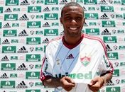 Fluminense oficializa contratação do meia-atacante Rhayner, ex-Náutico