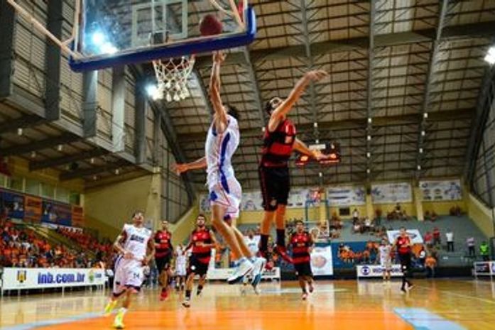 Flamengo derrota Liga Sorocabana e segue invicto no NBB
