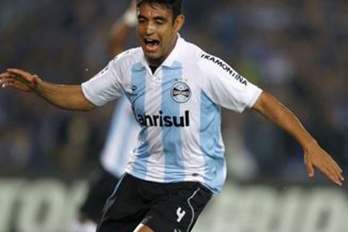 Werley seria titular do Grêmio, mas não poderá enfrentar a LDU