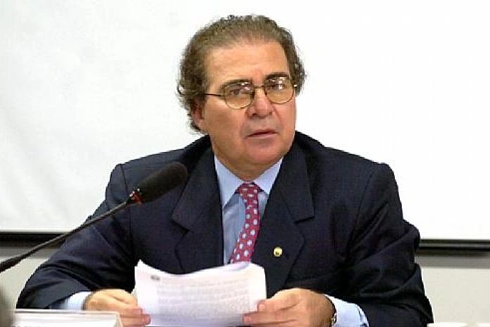 Olavo defende que PMDB tenha seu candidato ao governo de Alagoas em 2014