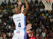 Flamengo vira contra Bauru, cala Panela de Pressão e segue invicto