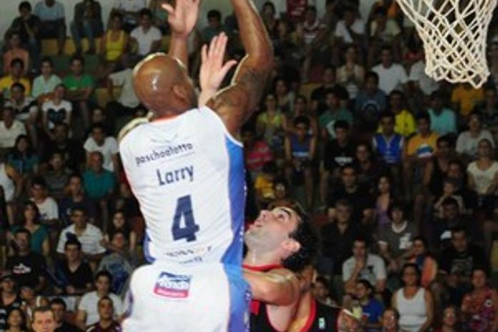 Flamengo vira contra Bauru, cala Panela de Pressão e segue invicto