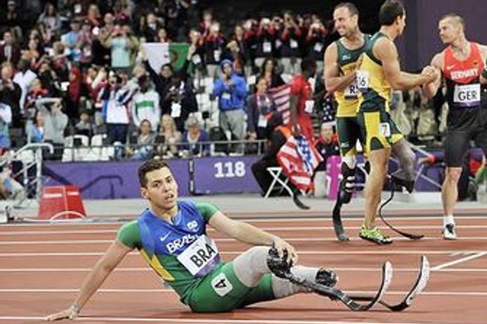 Medalhista paraolímpico, Alan Fonteles sofre acidente de carro em Belém