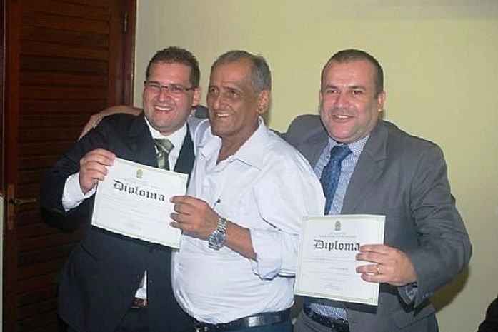 Prefeito eleito Seninha, ex-prefeito João Sebastião e o vice, doutor Aureliano