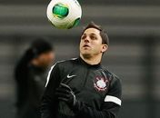 Por Martínez, Boca pode envolver Viatri em proposta ao Corinthians