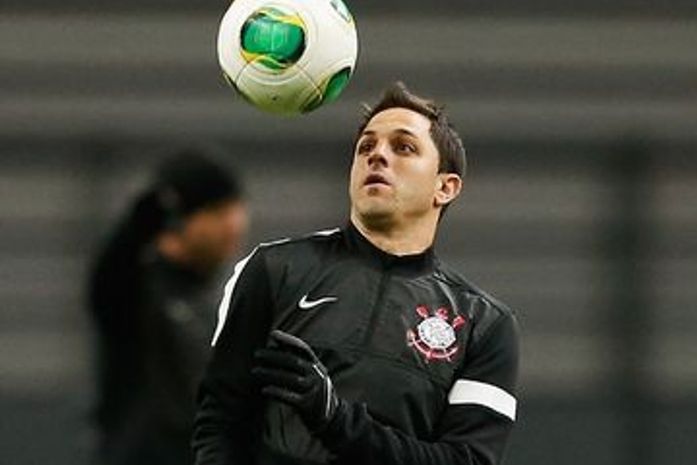 Por Martínez, Boca pode envolver Viatri em proposta ao Corinthians