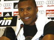 Cogitado por Palmeiras e Corinthians, Júlio Baptista deve ficar na Espanha