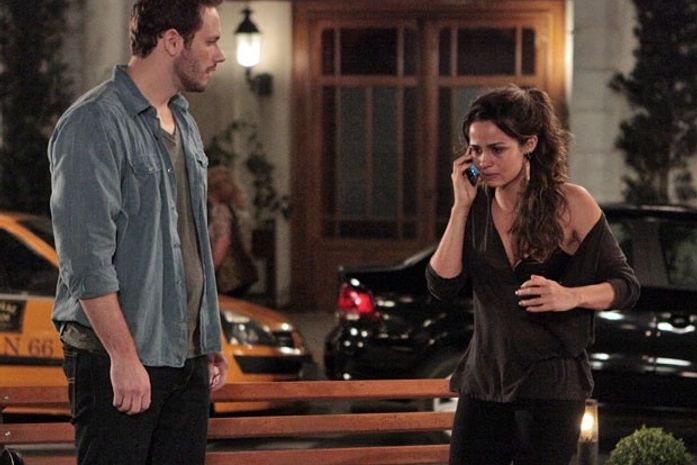 Morena descobre que Junior sumiu e acha que filho foi sequestrado