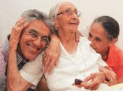 Aos 105 anos, morre Dona Canô, mãe de Caetano e Bethânia