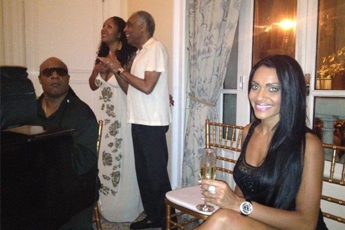 Musa da Mocidade passa noite de Natal com Stevie Wonder e Gilberto Gil