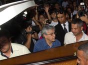Caetano Veloso e Maria Bethânia velam a mãe, Dona Canô, na Bahia