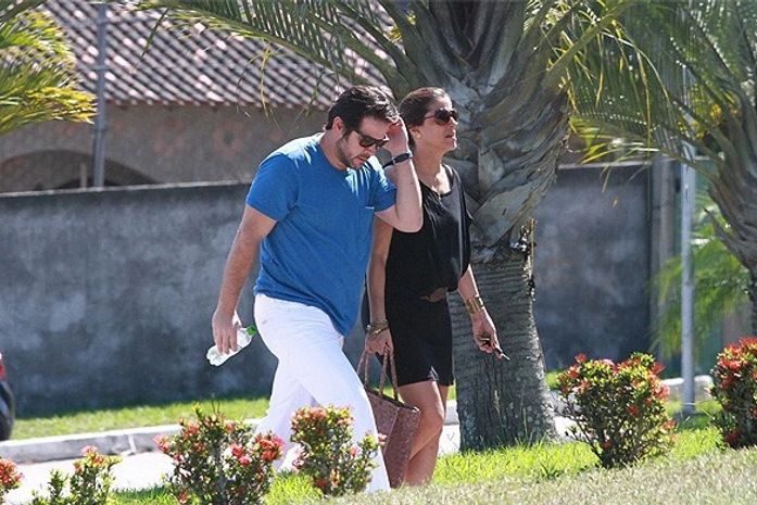 Corpo da mãe de Murilo Benício é cremado em cemitério no Rio