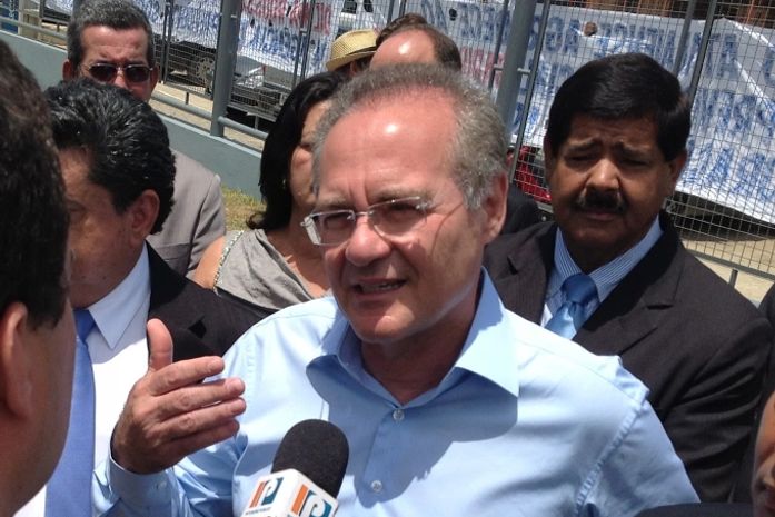 Renan promete aos novos prefeitos que estarão em Brasília à disposição de todos, independentemente de sigla partidária