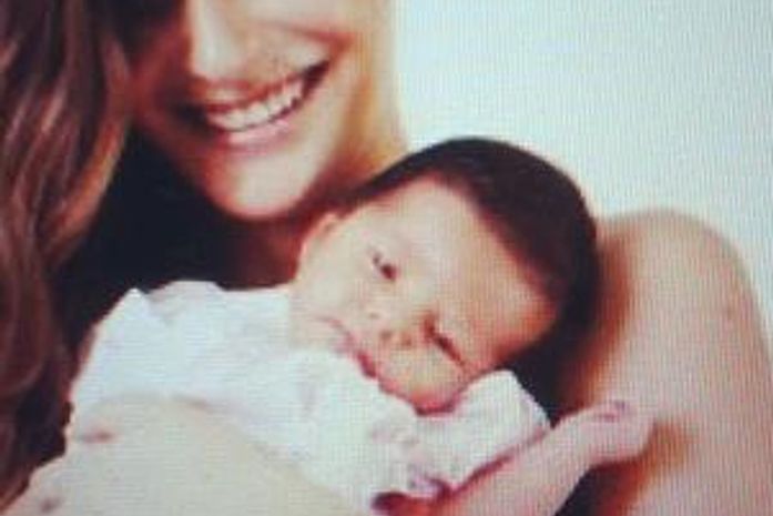 Carol Francischini apresenta a filha Valentina em foto no Instagram