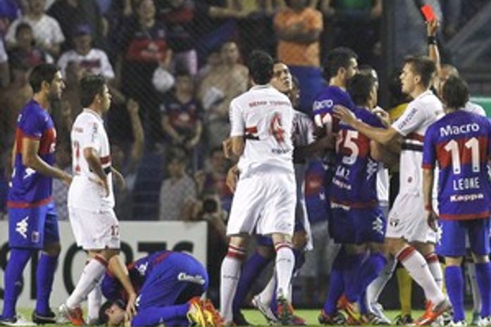 Por confusão com Tigre, São Paulo pode perder mando contra o Bolívar