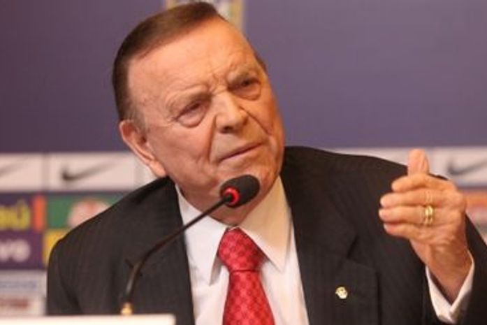 Marin se beneficia de lei extinta e tem pensão vitalícia de R$ 16 mil