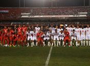 Zico e Lucas se despedem do Morumbi com empate