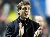 Presidente do Barcelona avisa que técnico volta em 15 dias