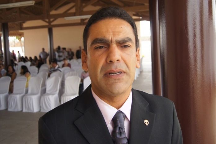 Prefeito eleito Charles Pacheco