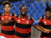Diretoria age, e Vagner Love fica no clube em 2013