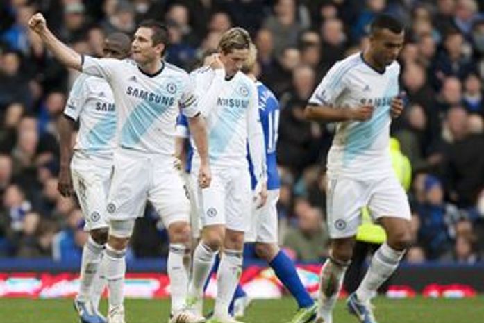 Chelsea vence de virada e segue 100% após derrota ante Corinthians