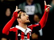 Ao decidir que voltaria para o Brasil, Pato escolheu jogar pelo Timão