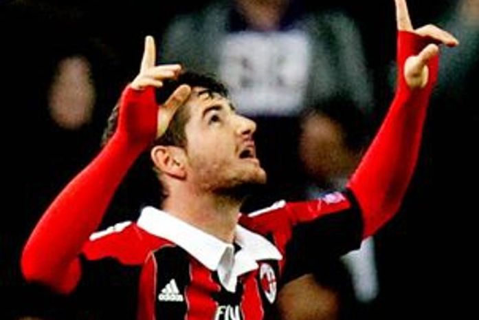 Ao decidir que voltaria para o Brasil, Pato escolheu jogar pelo Timão