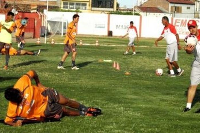 Elenco do CRB encerra 2012 com muito trabalho