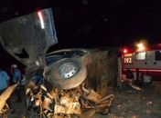 Colisão entre van e carro deixa dois mortos e nove feridos na AL-220