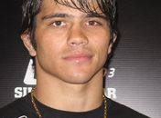 Furúnculo, lesão no cotovelo e celulite infecciosa tiram Erick Silva do UFC 156