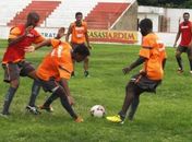 CRB realiza primeiro trabalho com bola; Everton Luiz irá para equipe catarinense