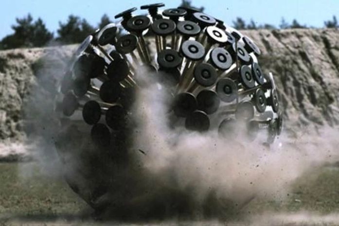 Conheça o destruidor de minas inspirado em brinquedo