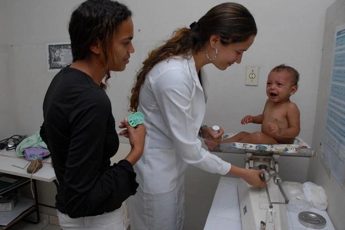 Cuidados com gestantes e crianças derrubaram a mortalidade infantil