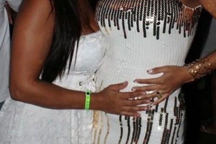 Shayene Cesário descobre gravidez no Natal: 'Coração batendo feliz'