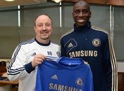 Chelsea anuncia Demba Ba, destaque do Newcastle, para o ataque