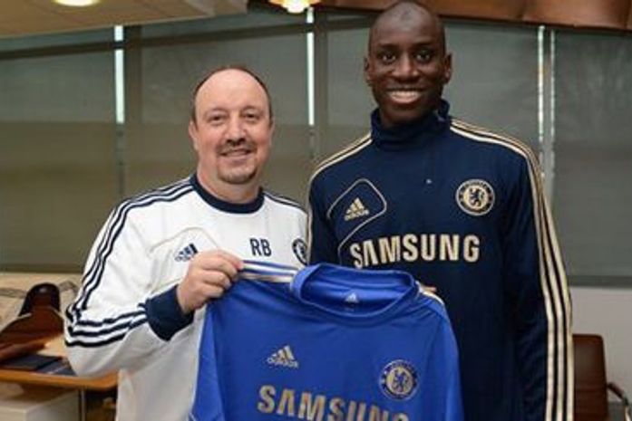 Chelsea anuncia Demba Ba, destaque do Newcastle, para o ataque