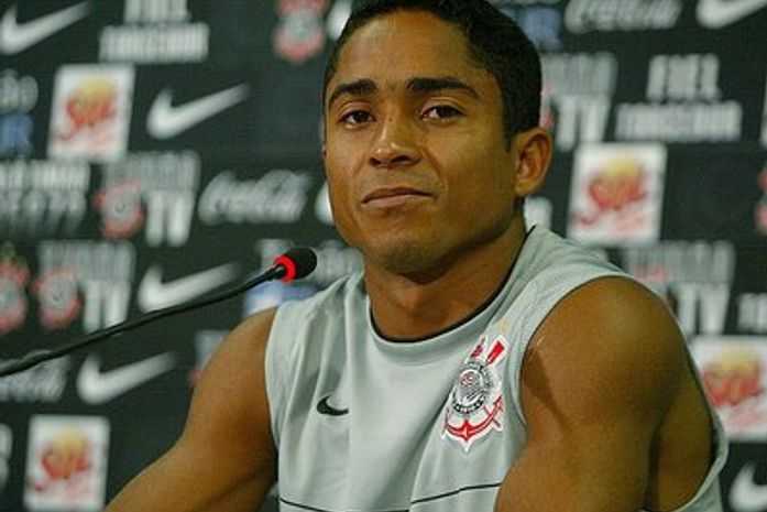 Jorge Henrique é eleito pelos jogadores como o mais irritante do país