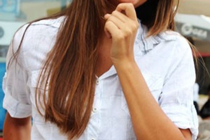 'Já conheci o japonês e ele não é feio', diz garota que leiloou virgindade