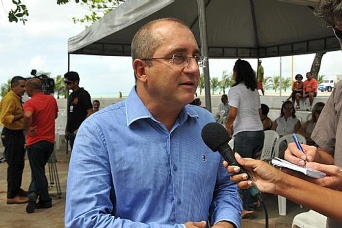 Secretário promete valorização de artistas da terra